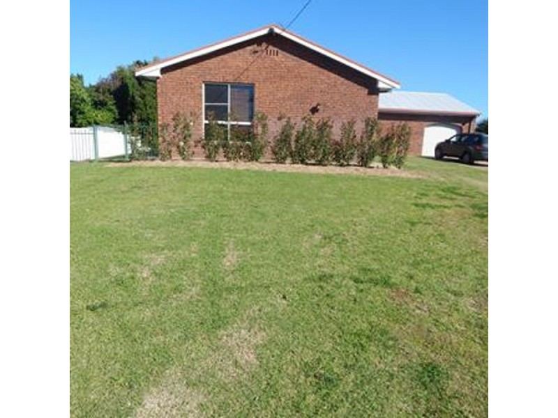 5 Myall Place, Moree NSW 2400