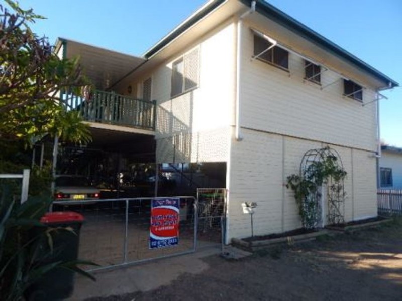 11 Iris Street, Moree NSW 2400