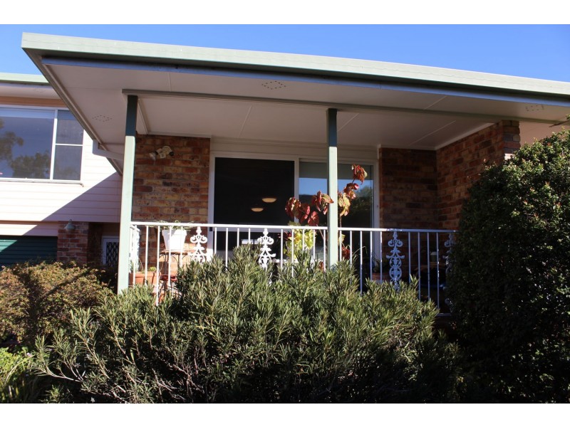 2/27 Balo Street, Moree NSW 2400