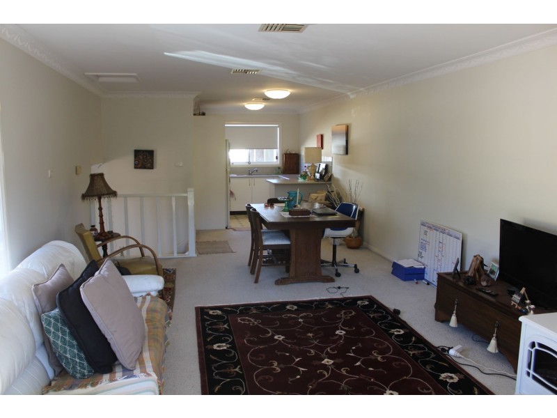 2/27 Balo Street, Moree NSW 2400