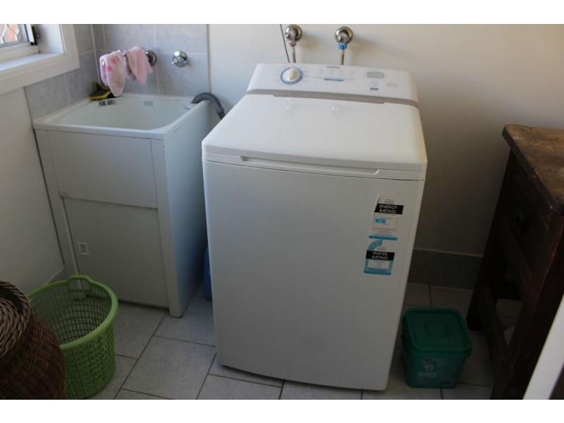 2/27 Balo Street, Moree NSW 2400