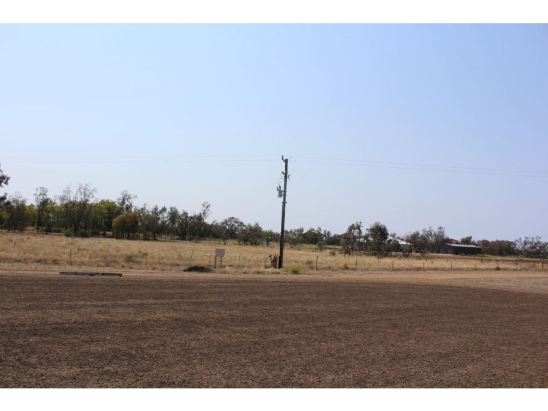 22 Kooroogamma Road, Moree NSW 2400