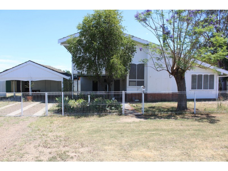 11 Adelaide Street, Moree NSW 2400