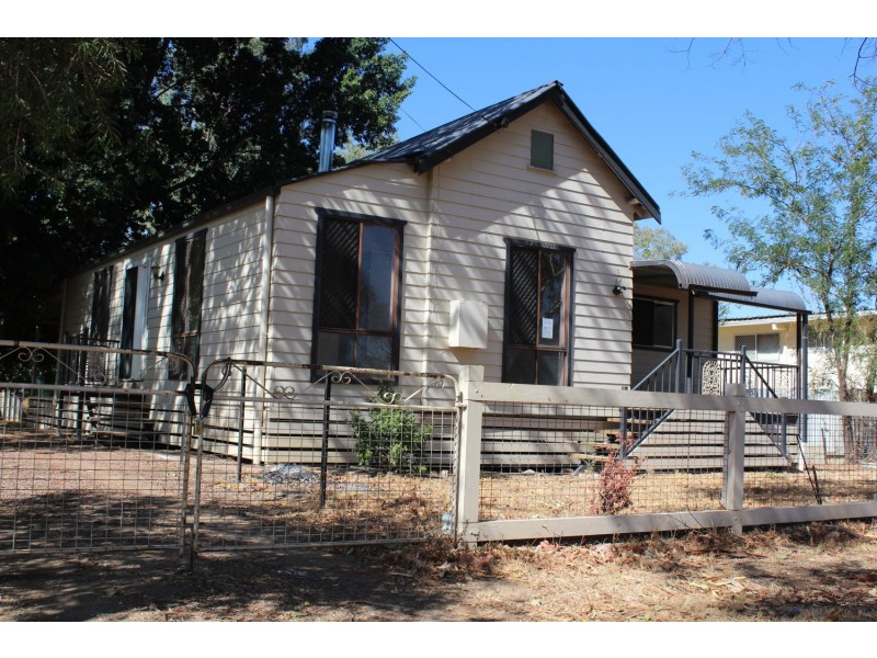 22 Drummond Street, Moree NSW 2400