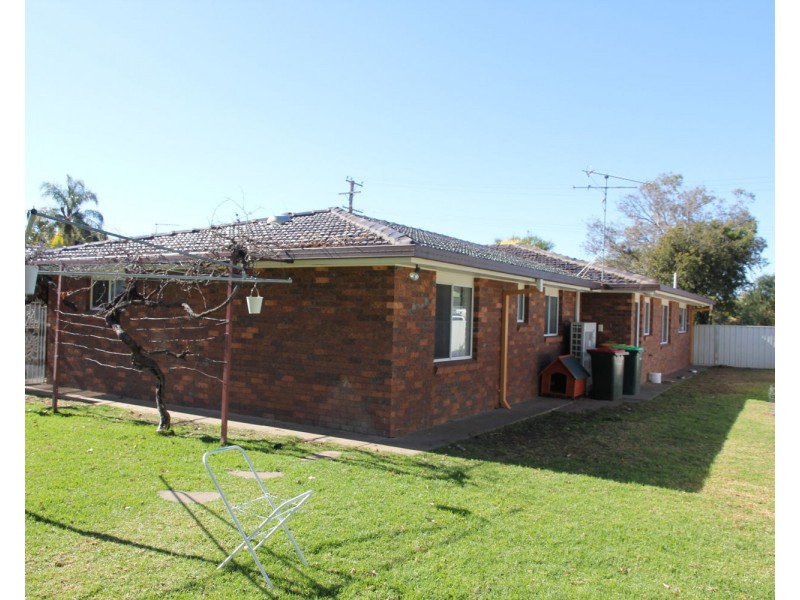 9 Maple Avenue, Moree NSW 2400