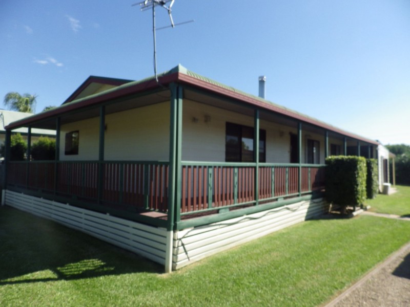 13 Bohenia Crescent, Moree NSW 2400