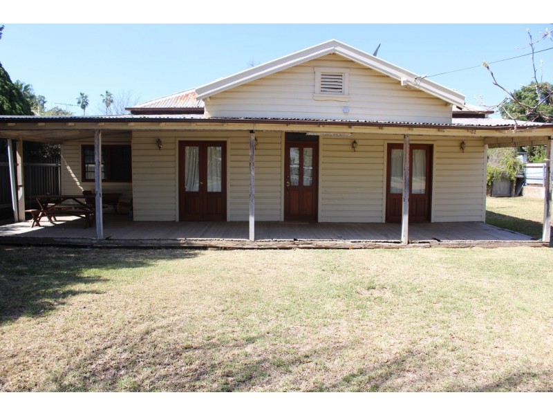 24 McKenzie Street, Moree NSW 2400