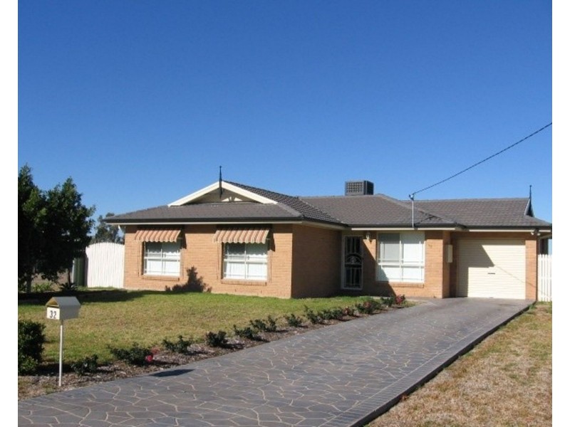 32 Blueberry Road, Moree NSW 2400