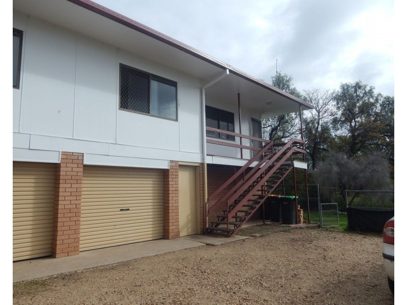 2/13 Mitchell Street, Moree NSW 2400