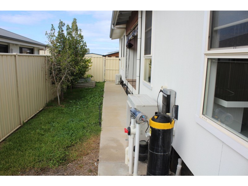 33 Bohenia Crescent, Moree NSW 2400