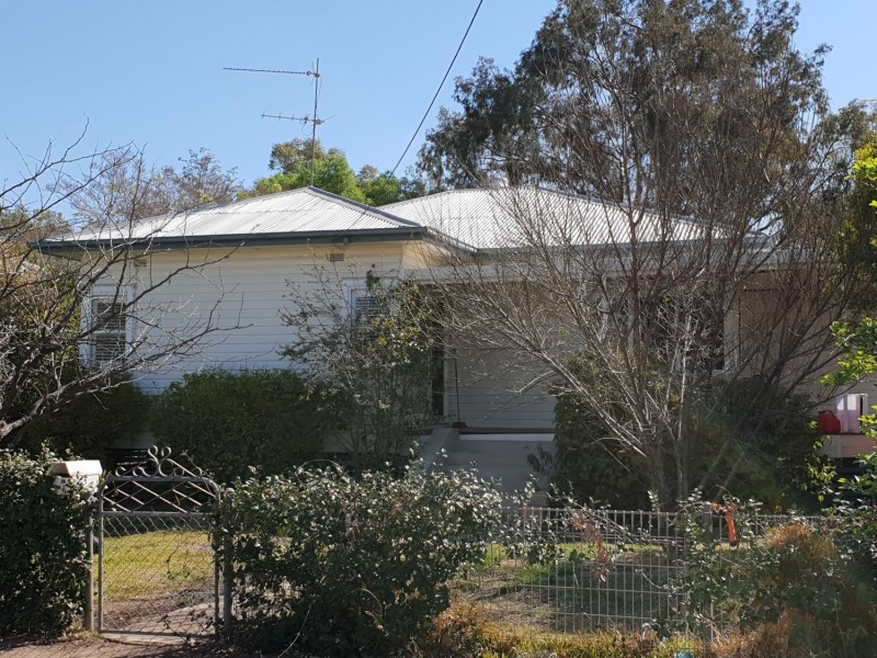 9 Edward Street, Moree NSW 2400