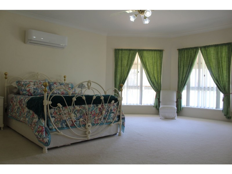9 Robertson Avenue & Kamilaroi Drive, Moree NSW 2400