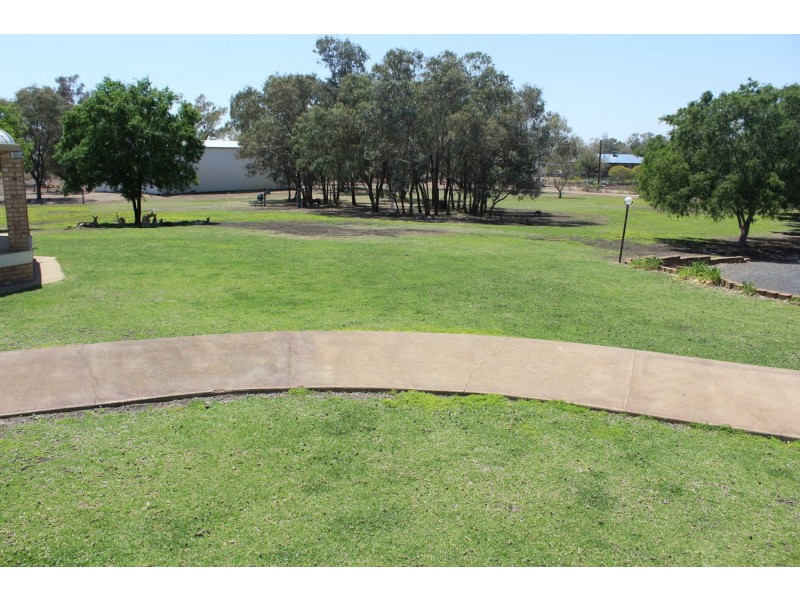 9 Robertson Avenue & Kamilaroi Drive, Moree NSW 2400