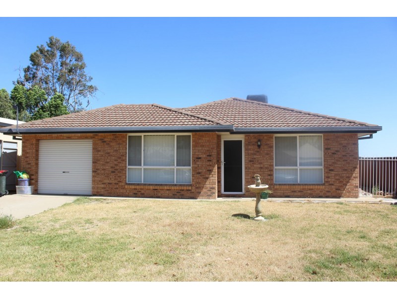 22 Loren Avenue, Moree NSW 2400