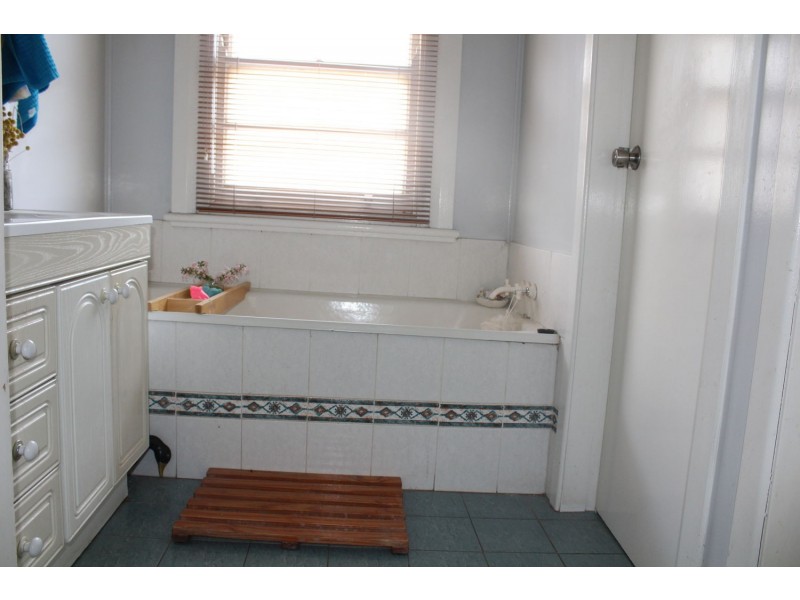 302 Auburn Street, Moree NSW 2400