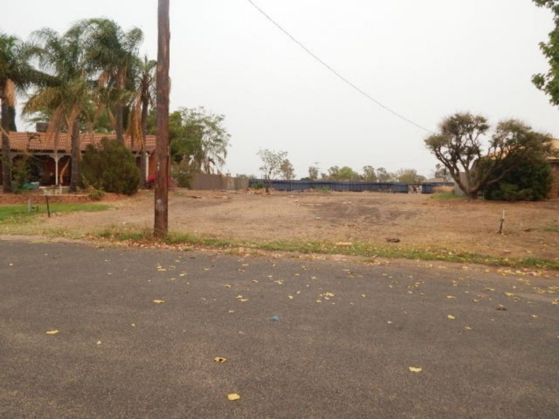 27 Boland Drive, Moree NSW 2400