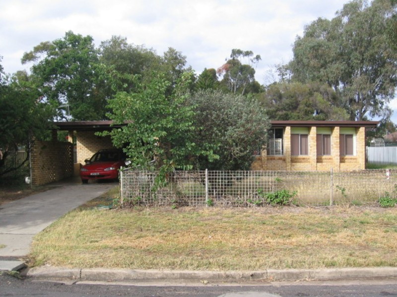 16 Carol Avenue, Moree NSW 2400