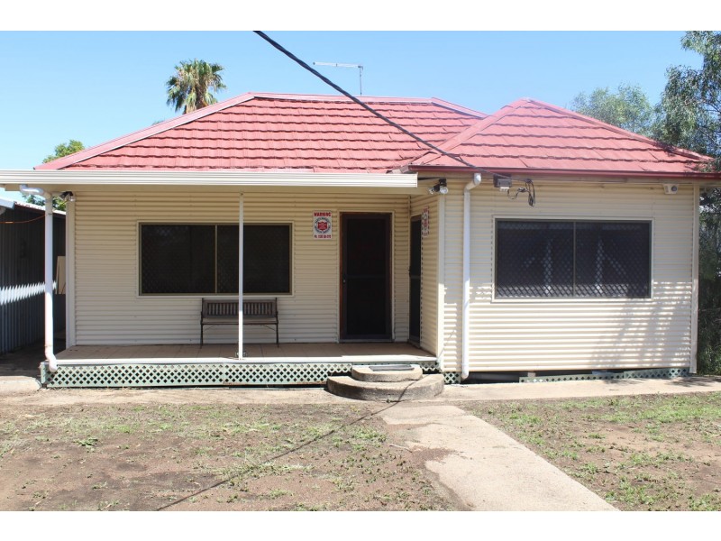 11 Cross Street, Moree NSW 2400