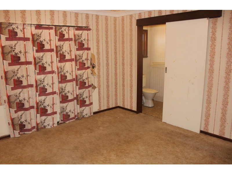 11 Cross Street, Moree NSW 2400