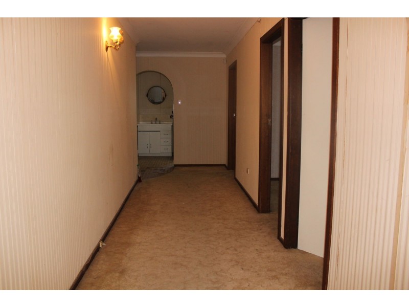 11 Cross Street, Moree NSW 2400