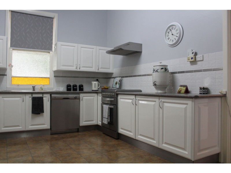 6 Edward Street, Moree NSW 2400