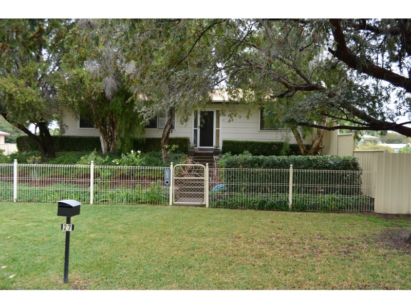 27 Boston Street, Moree NSW 2400