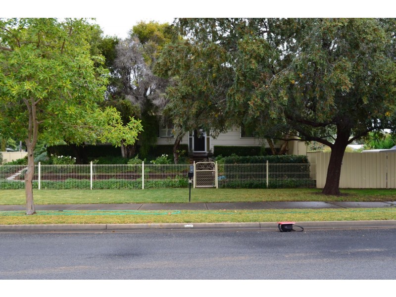 27 Boston Street, Moree NSW 2400