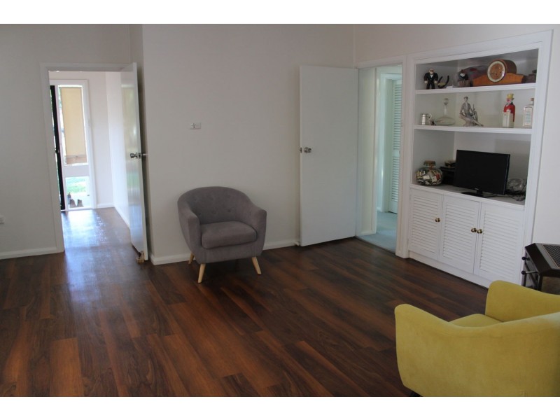 27 Sunnyside Road, Moree NSW 2400