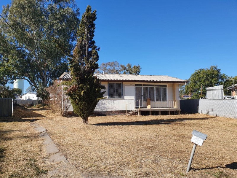 4 Krui Place, Moree NSW 2400
