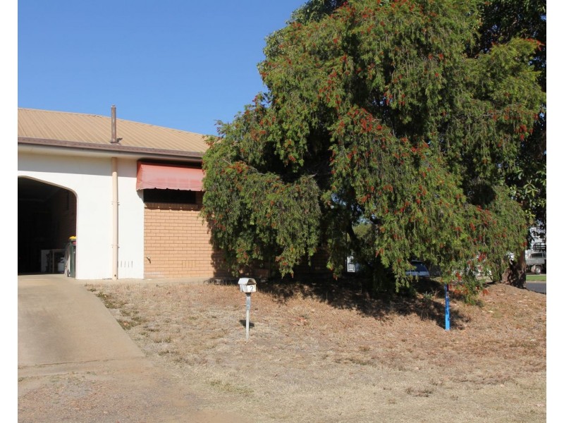 2/16 Boundary Street, Moree NSW 2400