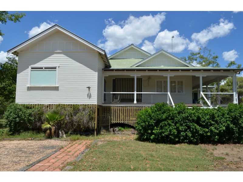 7 Kirkby Ave, Moree NSW 2400
