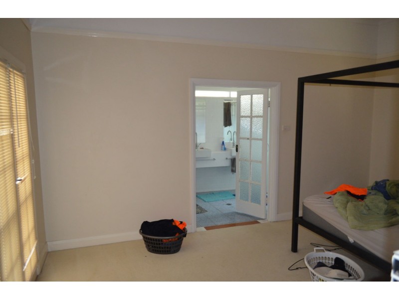 7 Kirkby Ave, Moree NSW 2400