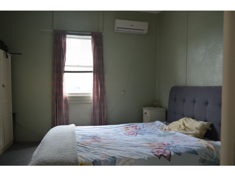 8 Chester Street, Moree NSW 2400