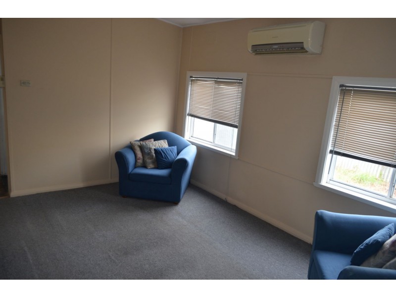 8 Chester Street, Moree NSW 2400