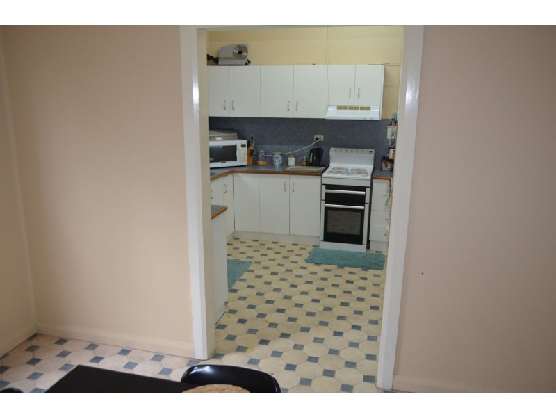 8 Chester Street, Moree NSW 2400