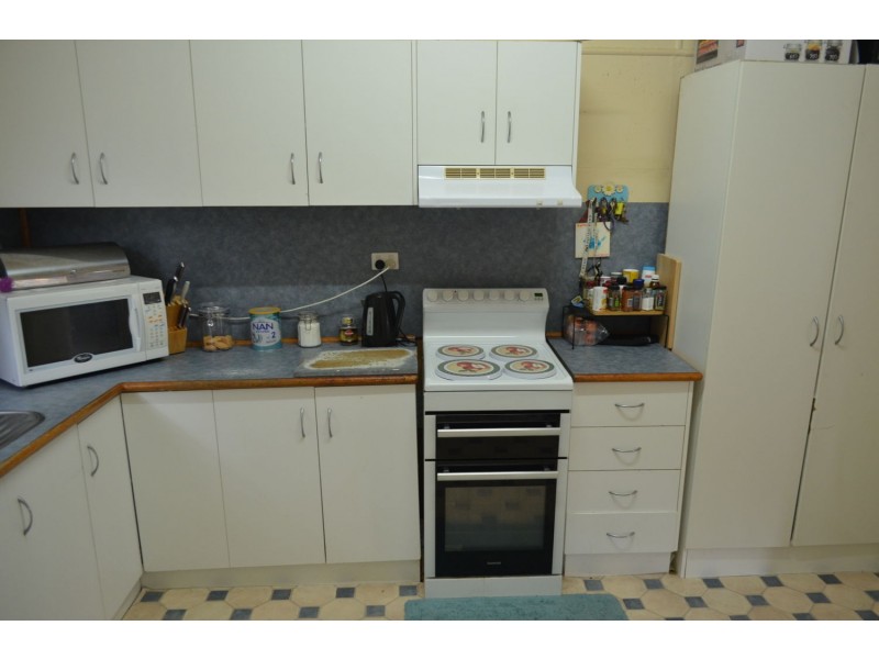 8 Chester Street, Moree NSW 2400