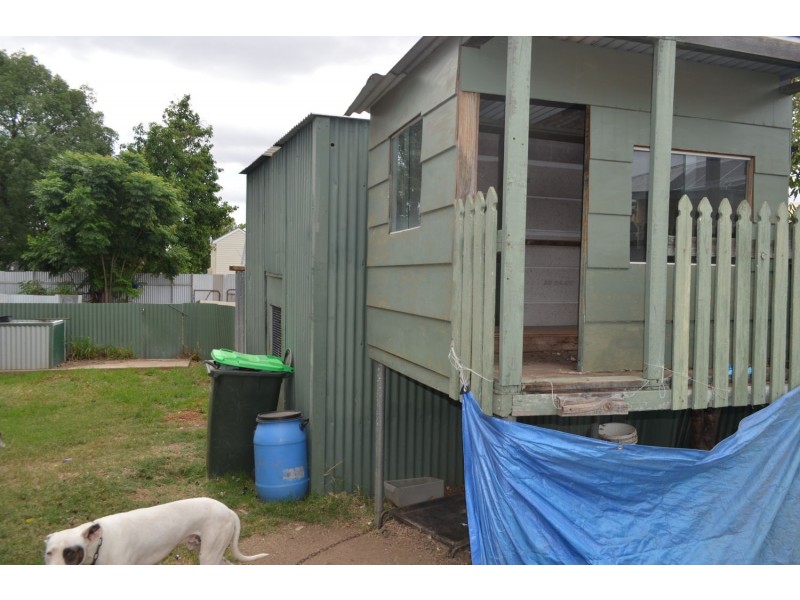 8 Chester Street, Moree NSW 2400