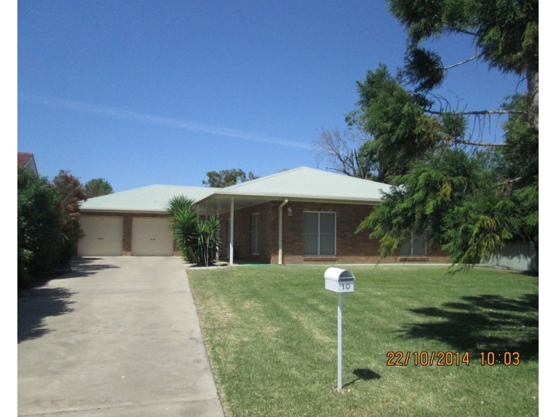 10 Dobbie Street, Moree NSW 2400