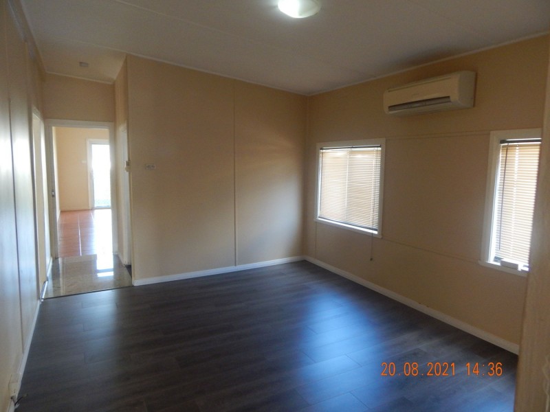 8 Chester Street, Moree NSW 2400