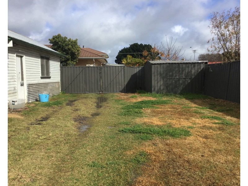 35 Dover Street, Moree NSW 2400