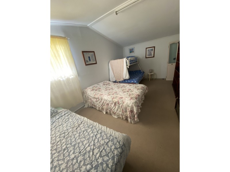 8 Dover Street, Moree NSW 2400
