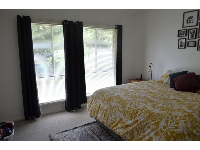 11 Loren Avenue, Moree NSW 2400