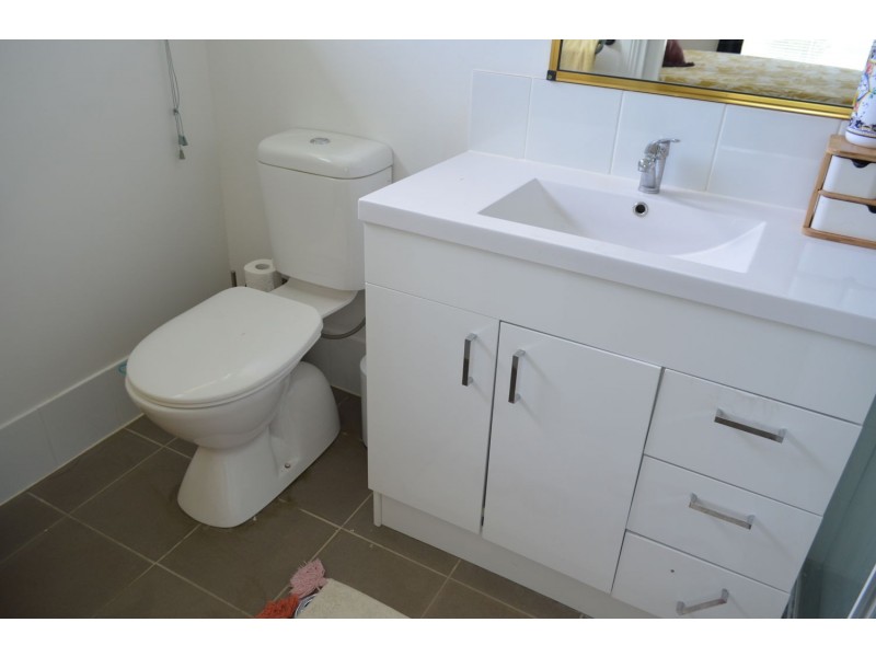 11 Loren Avenue, Moree NSW 2400