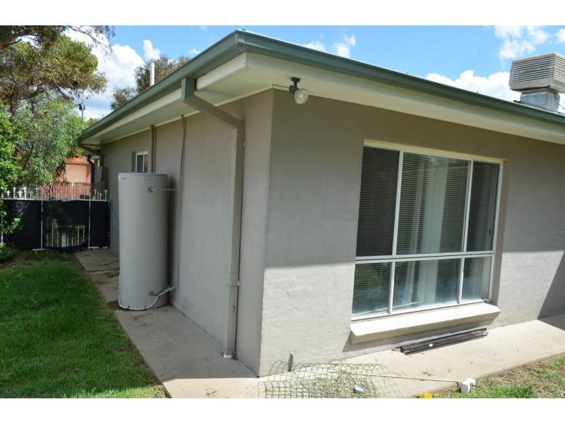 11 Loren Avenue, Moree NSW 2400