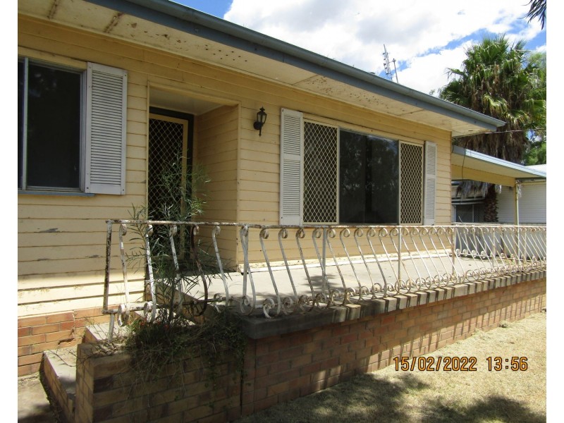1 Condor Crescent, Moree NSW 2400