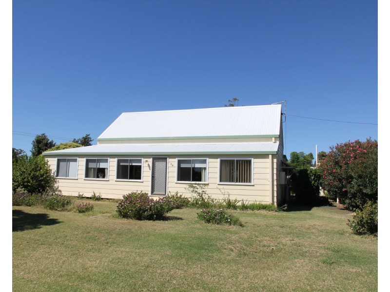 24 Gineroi Street, Pallamallawa NSW 2399