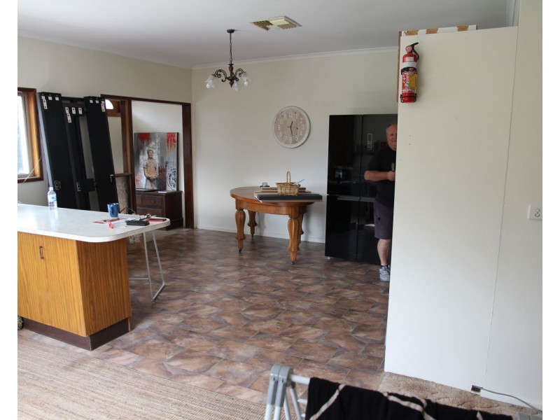 8 Willow Place, Moree NSW 2400