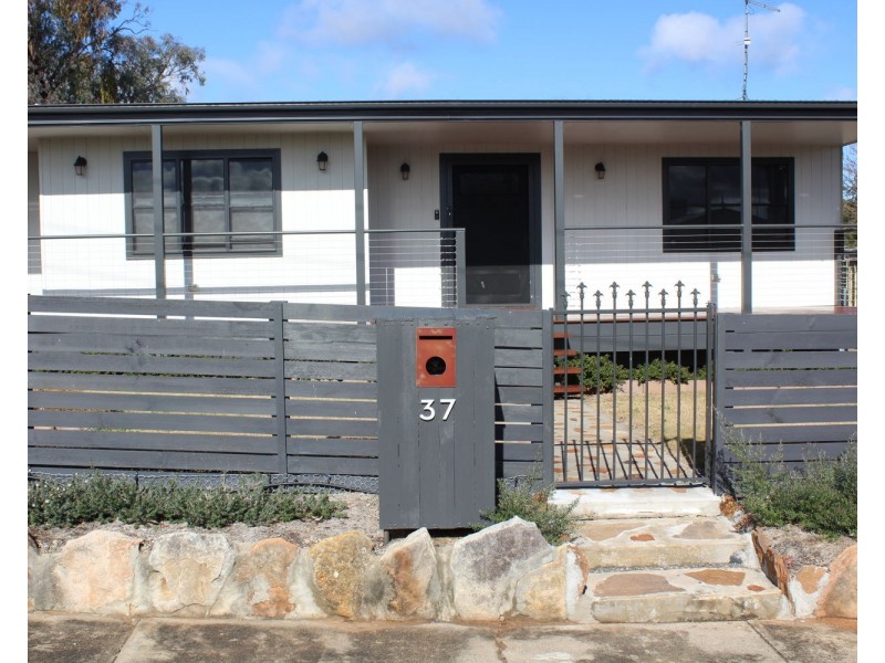 37 Stewart Avenue, Warialda NSW 2402