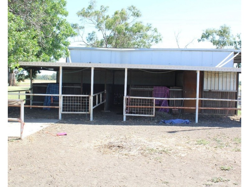 “The Oaks” Chinamans Lane, Moree NSW 2400