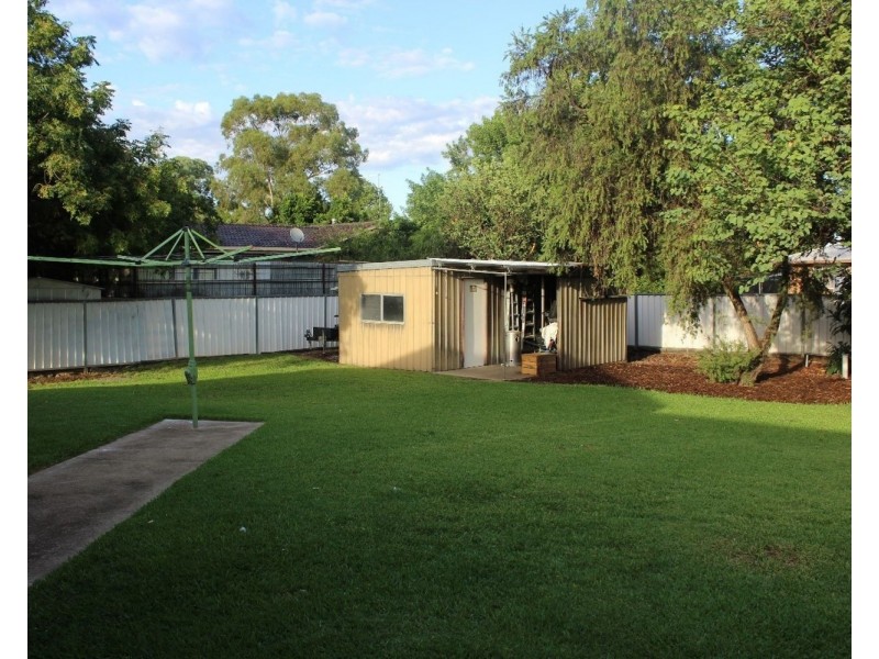 9 Cummins Ave, Moree NSW 2400